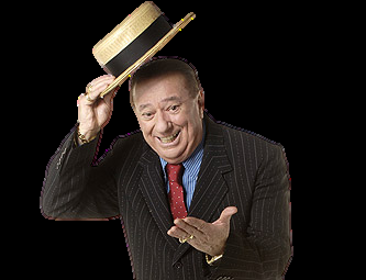 Raul Gil tirando o chapéu